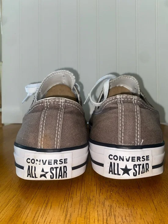 Converse Chuck Taylor Low Top Sneakers - Men’s Size 12 - Picture 7 of 7